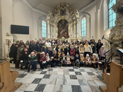 🌟 Przyjęcie nowych członków ERM i odnowienie przyrzeczeń – Pniewy, parafia św. Wawrzyńca 💛🔥